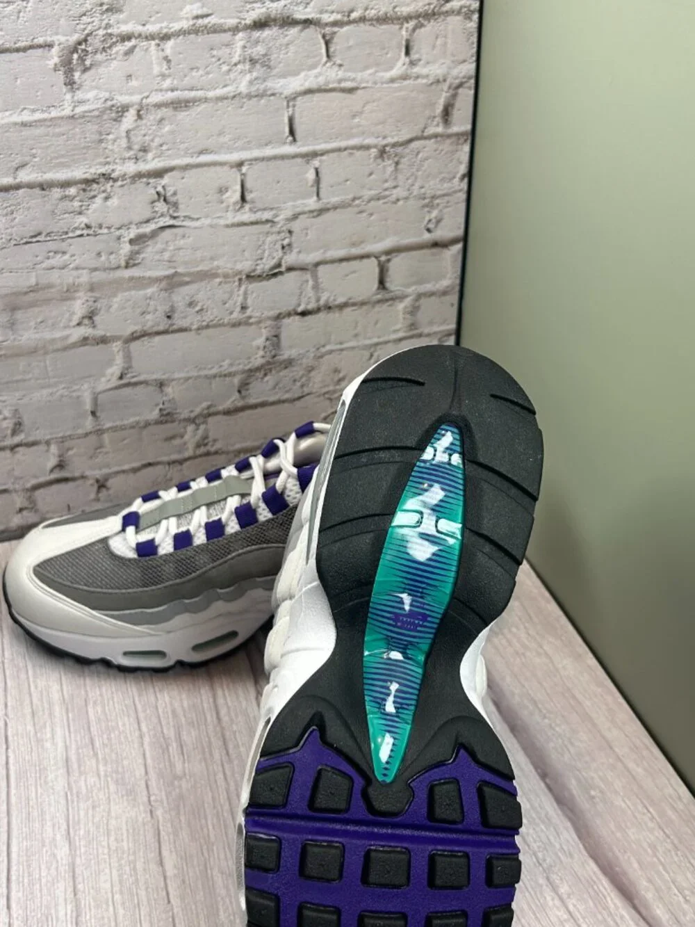 NIKE AIR MAX 95 BIG BUBBLE (WOMEN) 9.5